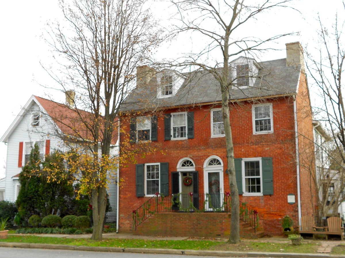 Red brick Federal-style home on Clinton Street built about 1828